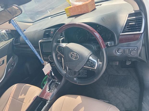 Toyota Premio 2018 White