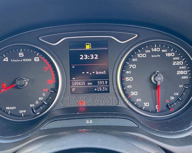 Audi Q2 2019 Red