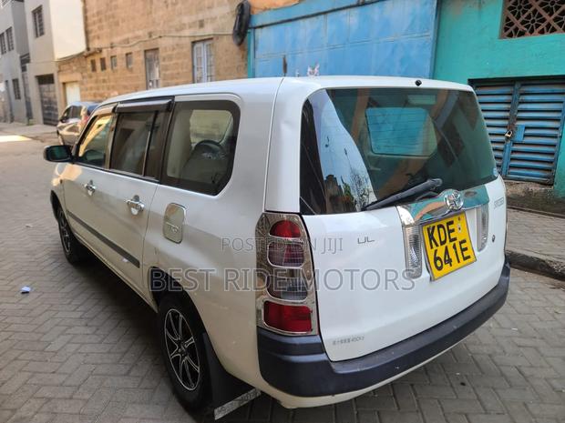 Toyota Succeed SV Premium 2014 White