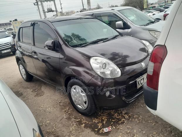 Toyota Passo 2012 Maroon