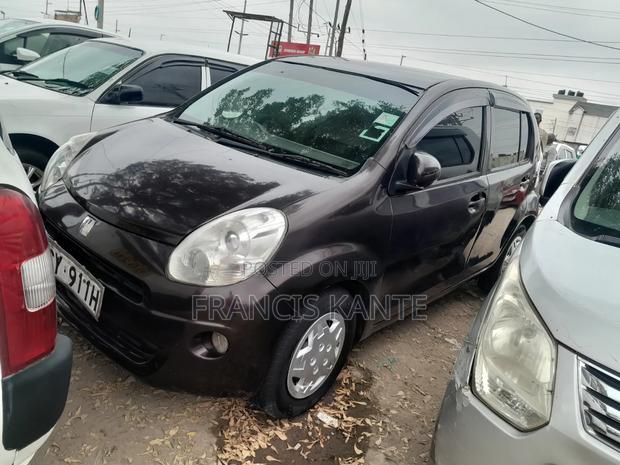 Toyota Passo 2012 Maroon