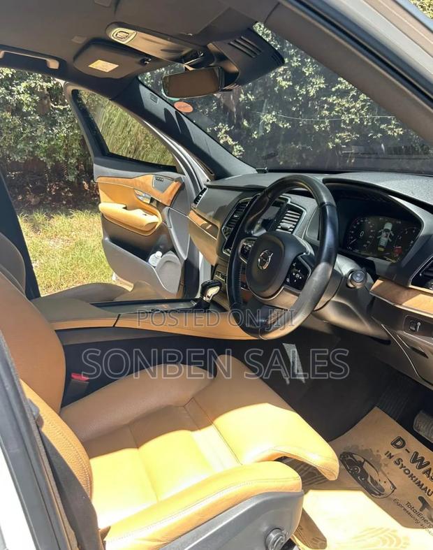 Volvo XC90 T5 R-Design AWD (2.0L 4cyl 8A) 2017 Gray