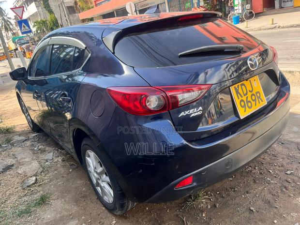 Mazda Axela 2015 Blue