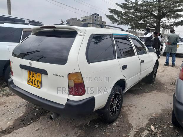Toyota Corolla 1993 White