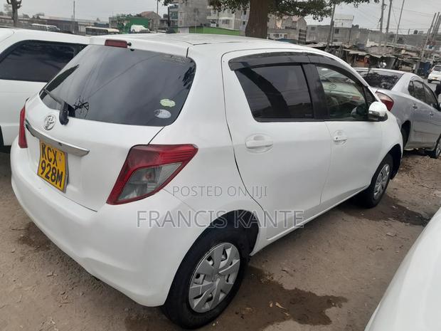 Toyota Vitz 2011 White