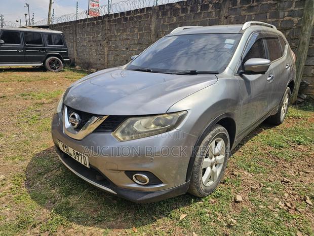 Nissan X-Trail 2015 Gray