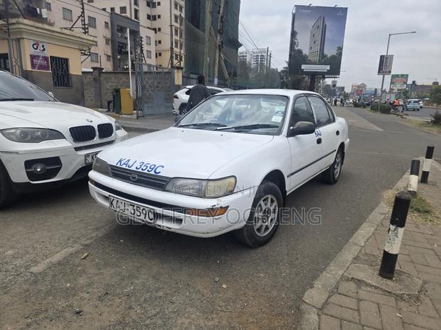 Toyota T100 1992 White