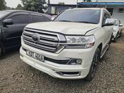 Toyota Land Cruiser 2018 White for sale