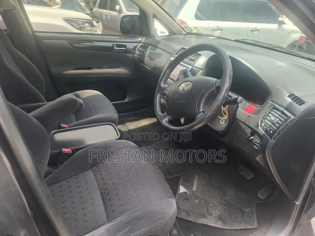 Toyota Ipsum 2007 Black