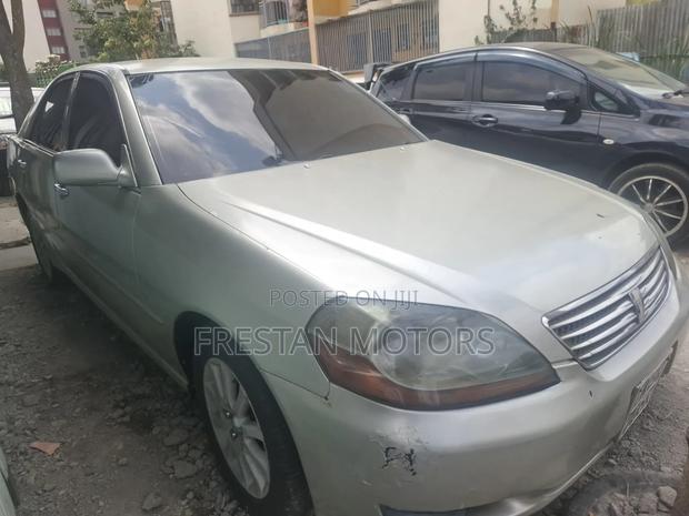 Toyota Mark II 2004 Silver