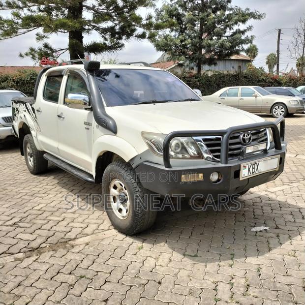 Toyota Hilux 2007 White
