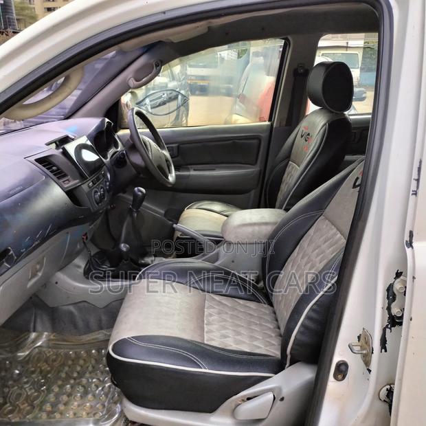 Toyota Hilux 2007 White