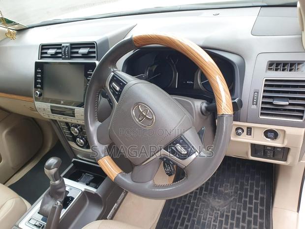 Toyota Land Cruiser Prado 2021 White