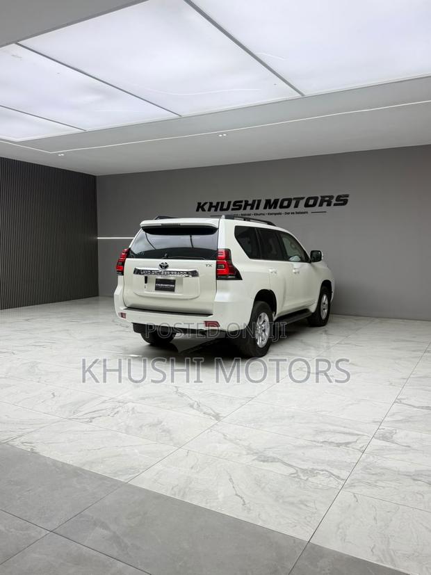 Toyota Land Cruiser Prado 2019 White
