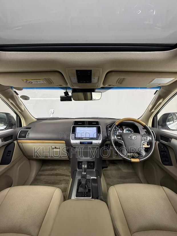 Toyota Land Cruiser Prado 2019 White