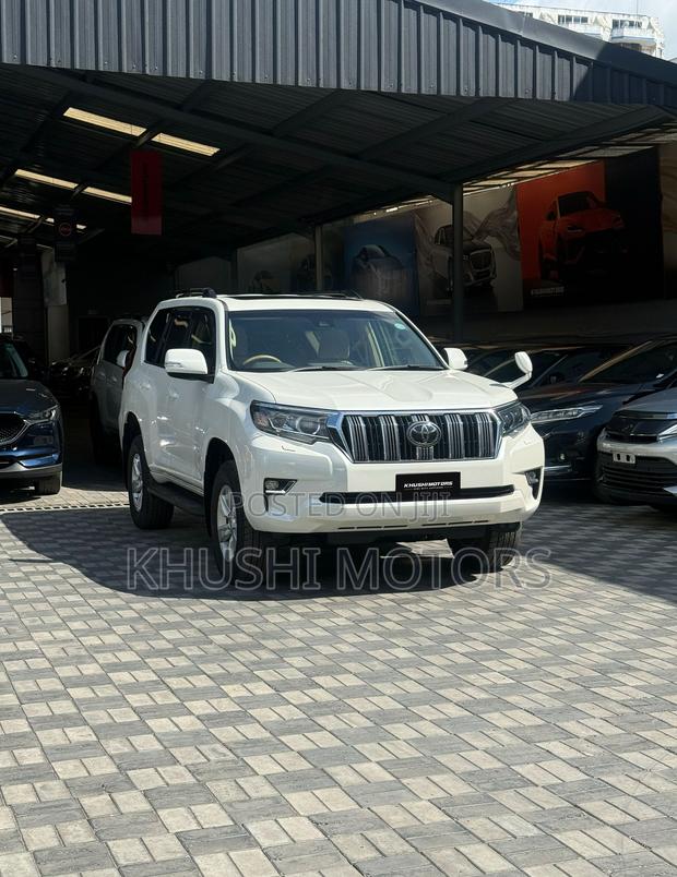 Toyota Land Cruiser Prado 2019 White