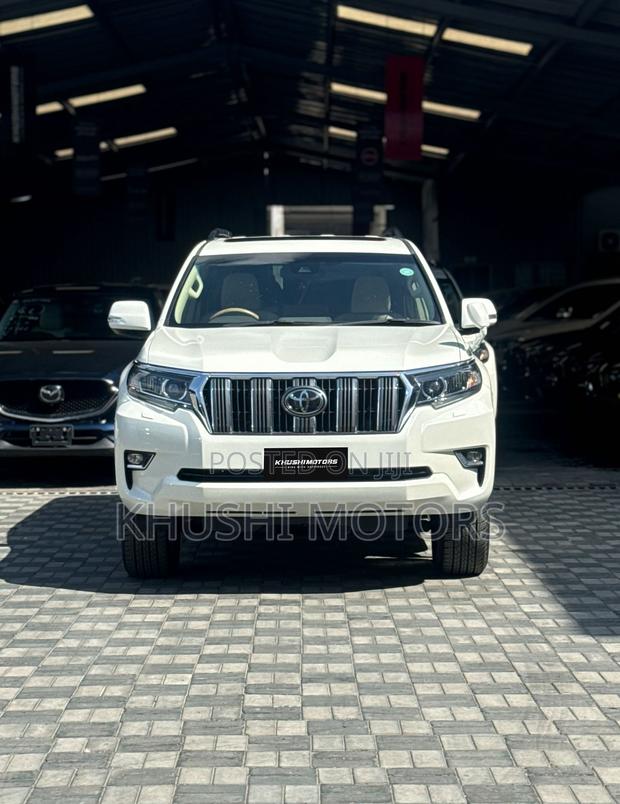 Toyota Land Cruiser Prado 2019 White