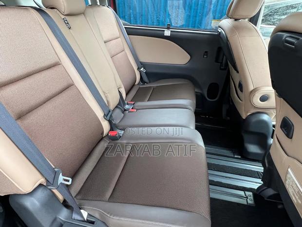 Nissan Serena 2019 Maroon