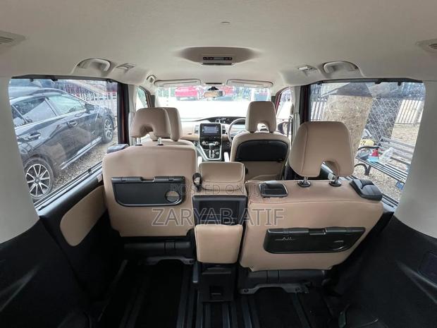 Nissan Serena 2019 Maroon