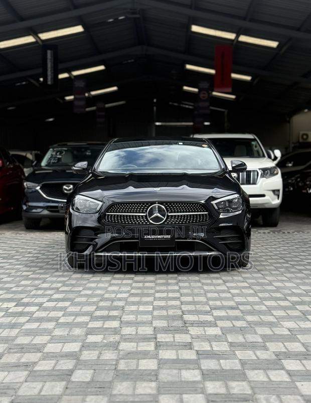 Mercedes-Benz E200 2021 Black