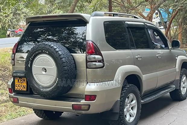 Toyota Land Cruiser Prado 2005