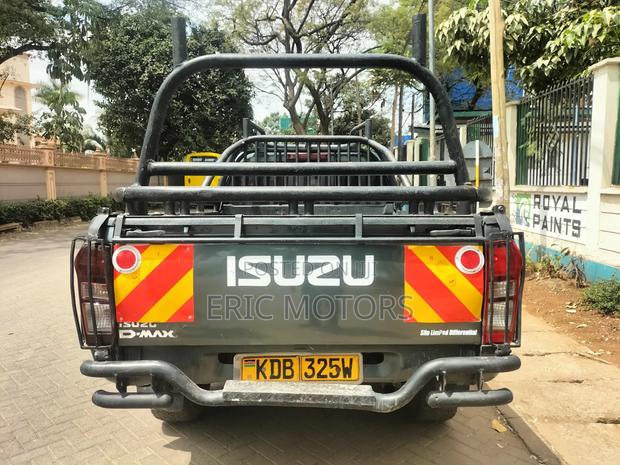 Isuzu D-MAX 2021 Gray