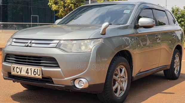 Mitsubishi Outlander 2012