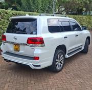 Toyota Land Cruiser 2016 White for sale