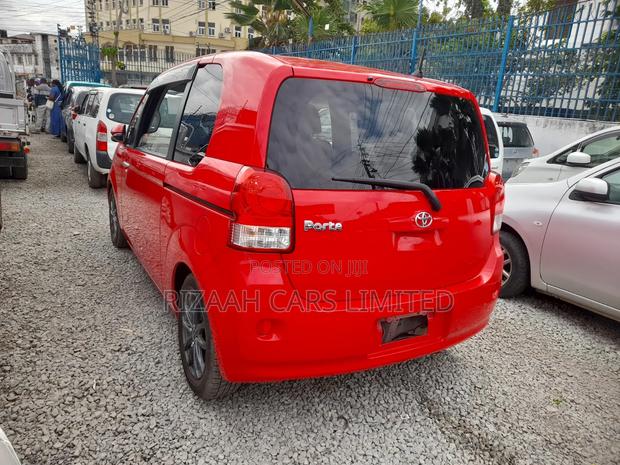 Toyota Porte 2019 Red