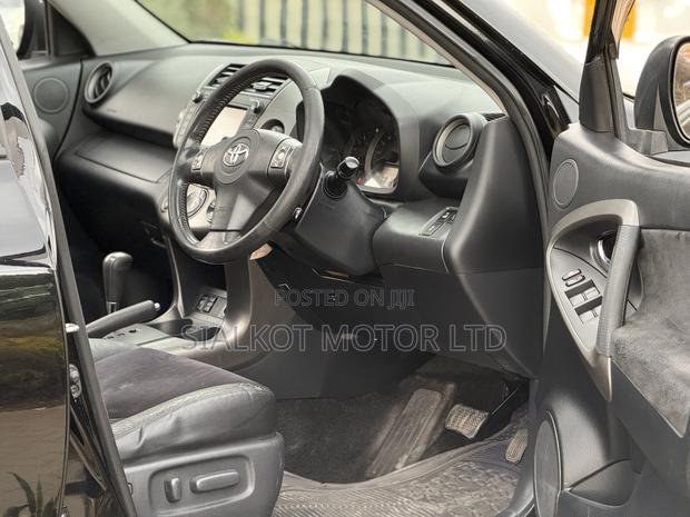 Toyota Vanguard 2009 Black