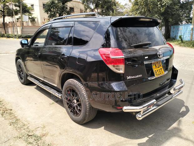 Toyota Vanguard 2013 Black