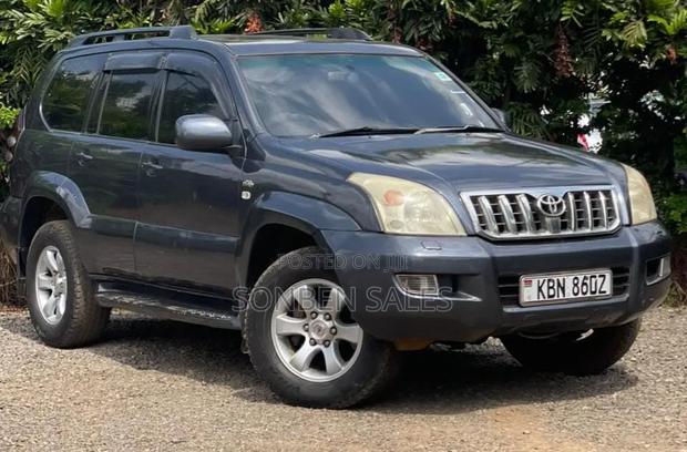 Toyota Land Cruiser Prado 3.0 D-4D 5dr 2005 Gray