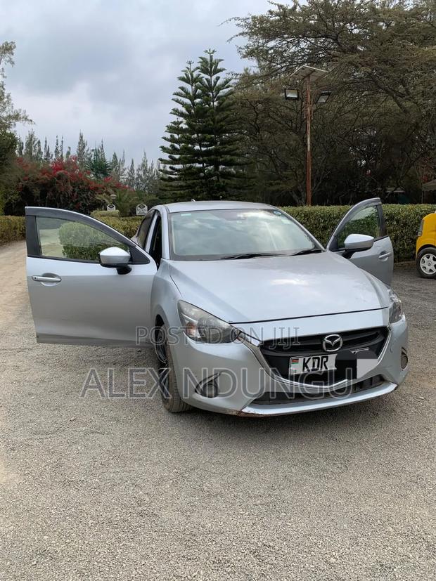 Mazda Demio 2017 Silver