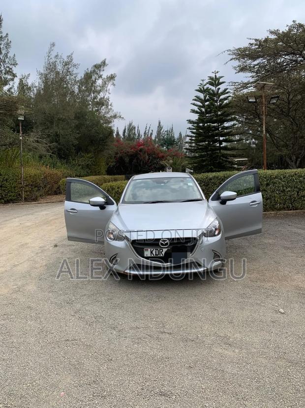 Mazda Demio 2017 Silver