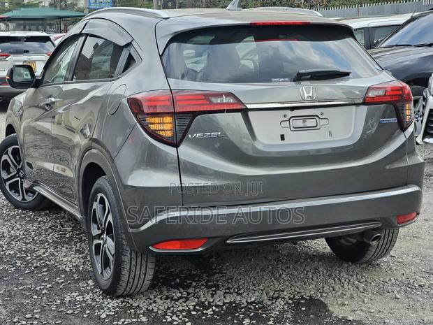 Honda Vezel 2019 Gray