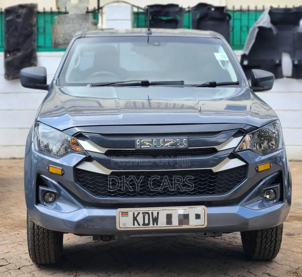 Isuzu D-MAX 2025 Gray