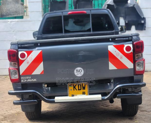 Isuzu D-MAX 2025 Gray