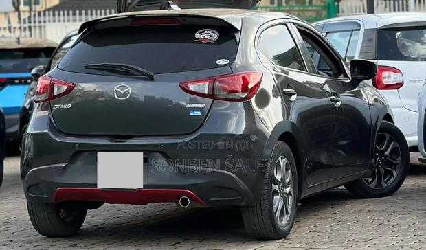 Mazda Demio 2018 Gray