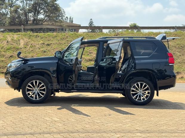 Toyota Land Cruiser Prado 2020 Black