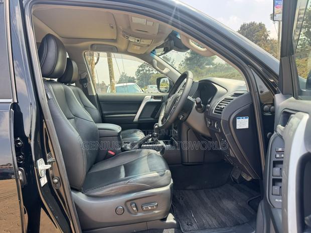 Toyota Land Cruiser Prado 2020 Black