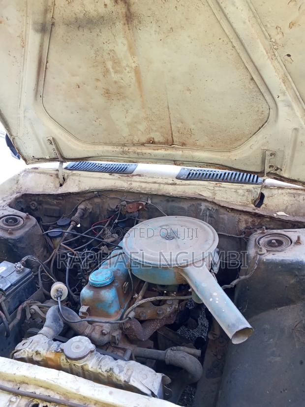 Nissan Pick-Up 1994 Off white