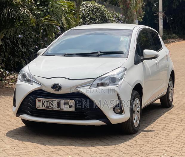 Toyota Vitz 1.3 FWD 5dr 2017 White