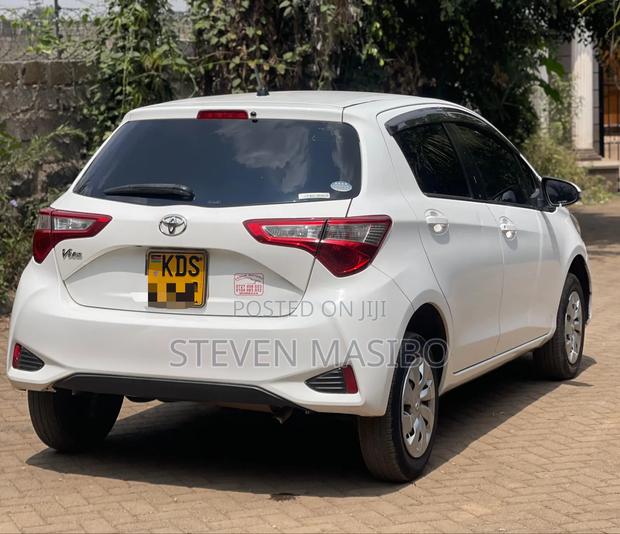Toyota Vitz 1.3 FWD 5dr 2017 White