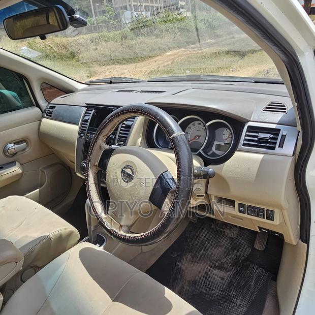 Nissan Tiida 2011 White