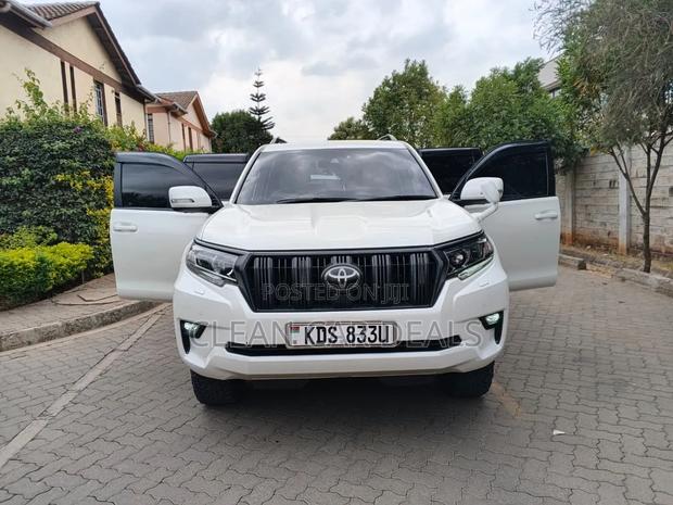 Toyota Land Cruiser Prado 2017 White