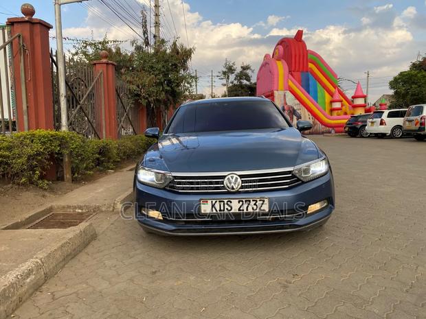 Volkswagen Passat 2018 Blue