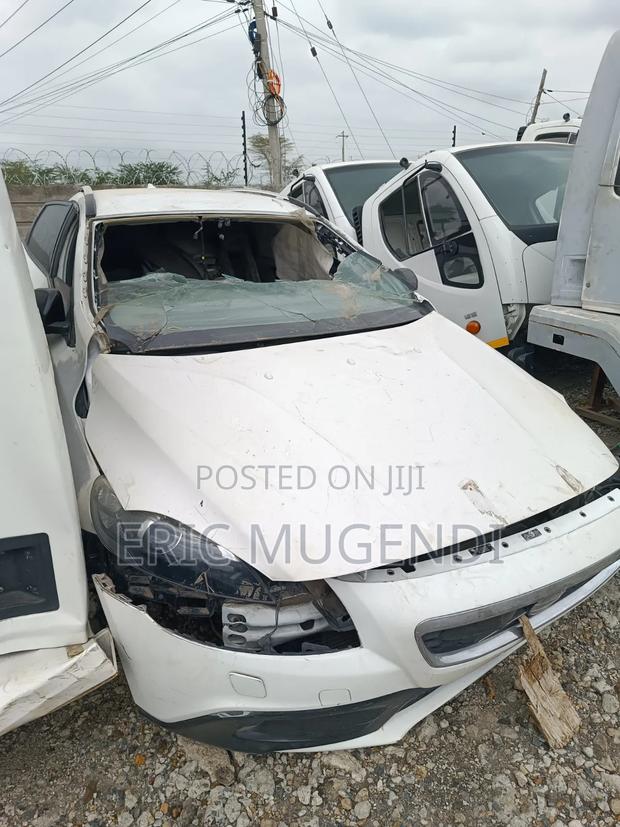 Volvo V40 2015 White