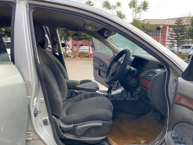 Nissan Bluebird 2008