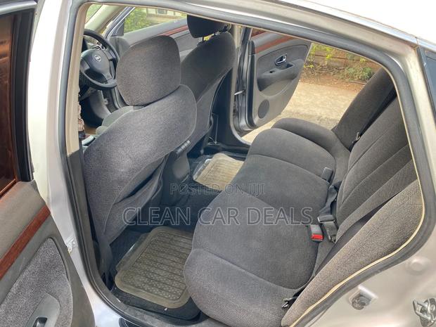 Nissan Bluebird 2008