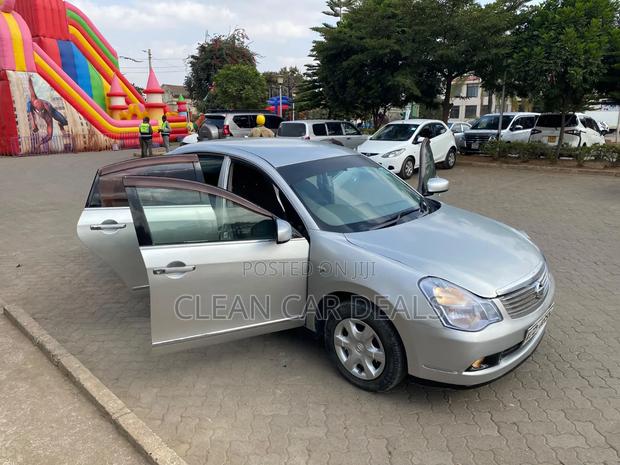 Nissan Bluebird 2008